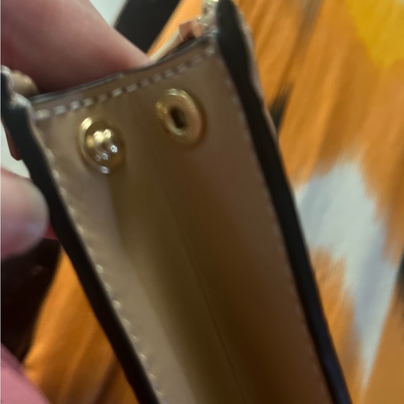 Coach beautiful & trendy clutch got from US - Picture 7 of 17